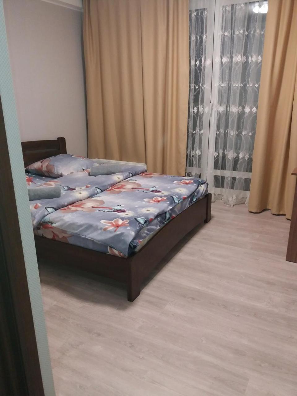 Sweet2Sleep Hotel Киев Екстериор снимка